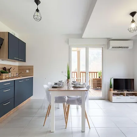 Appartement Cosy Avec Terrasse Et Wifi A Saint-lary - Fr-1-296-540 *