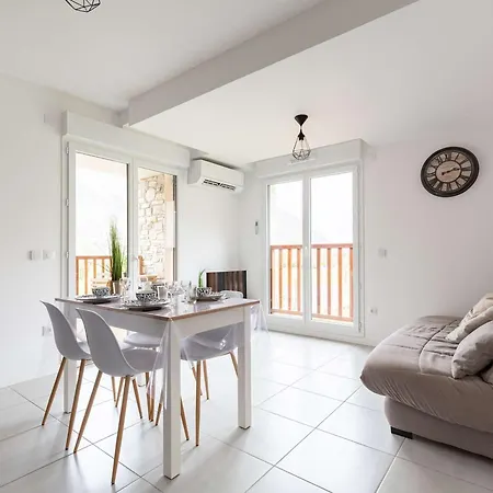 Appartement Cosy Avec Terrasse Et Wifi A Saint-lary - Fr-1-296-540
