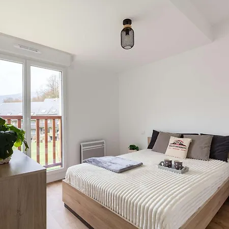 Cosy Avec Terrasse Et Wifi A Saint-lary - Fr-1-296-540 Appartement